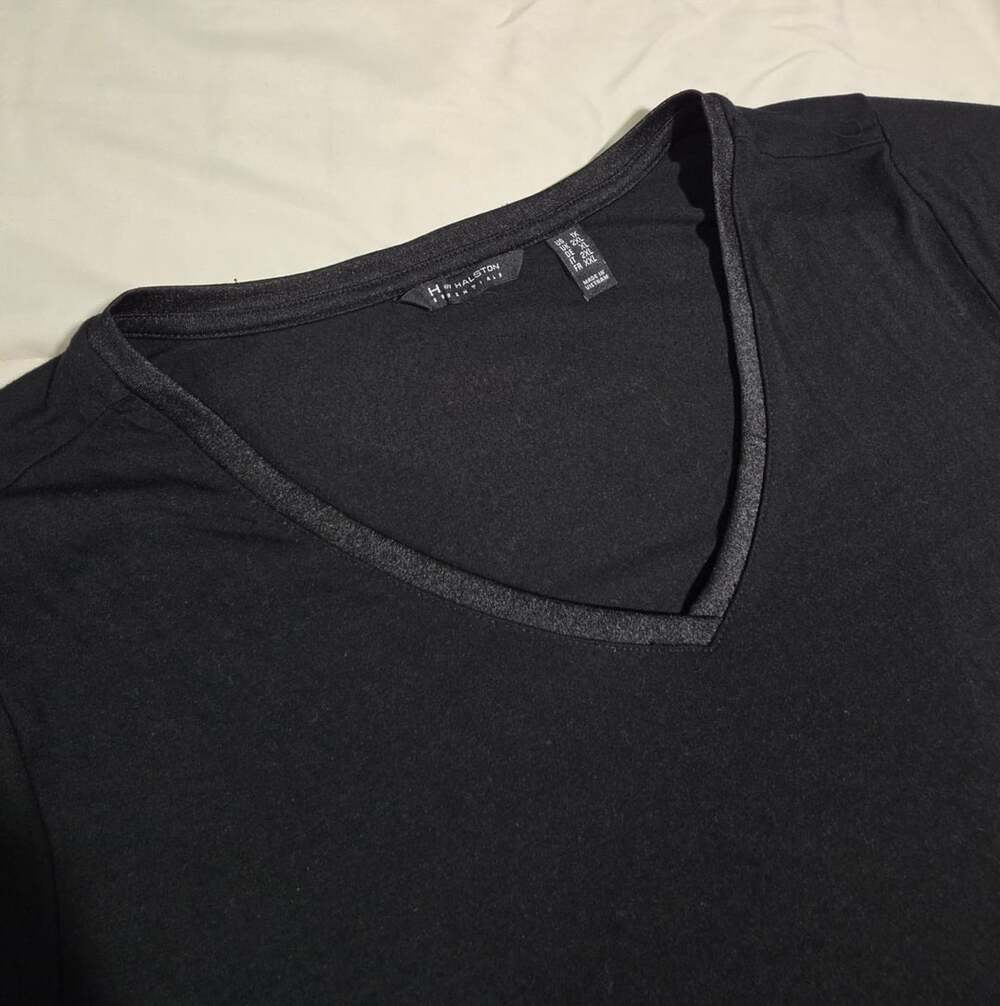 H By Halston Essentials V-Neck T-Shirt Size 1X Black Satin Trim